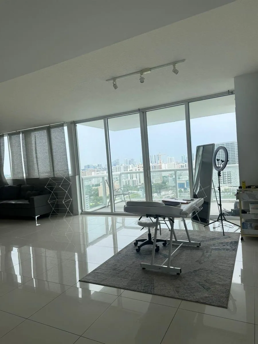 1861 NW S River Drive #2408 Miami, FL 33125