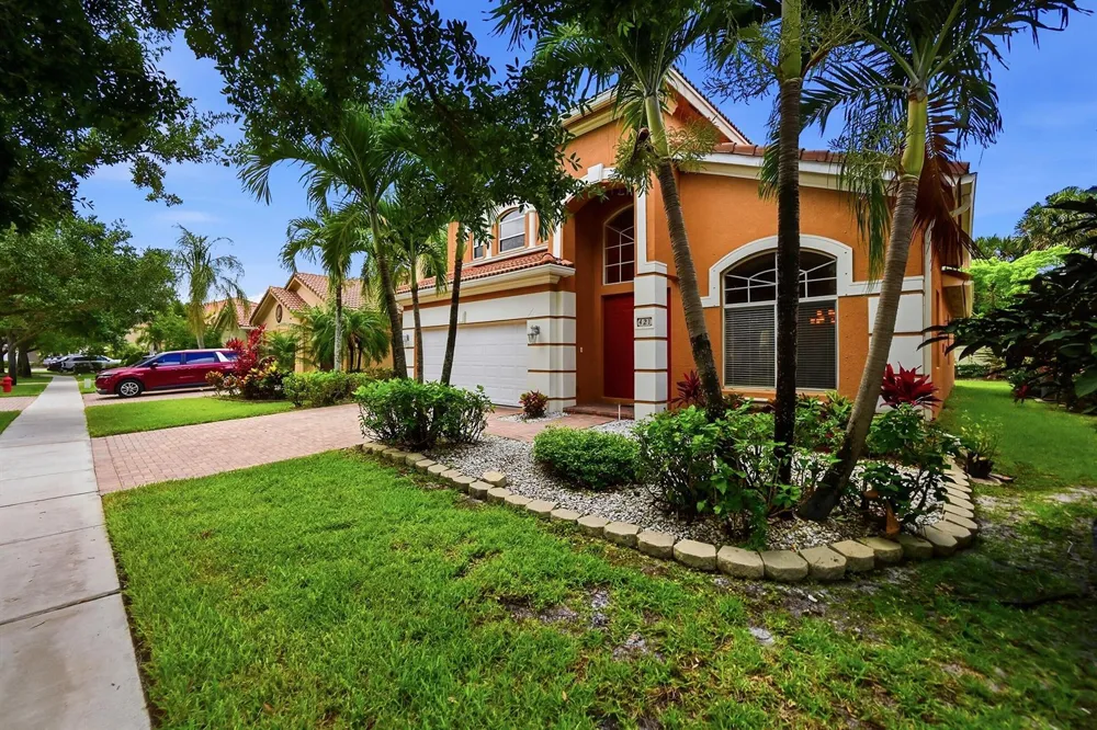 421 Gazetta Way West Palm Beach, FL 33413