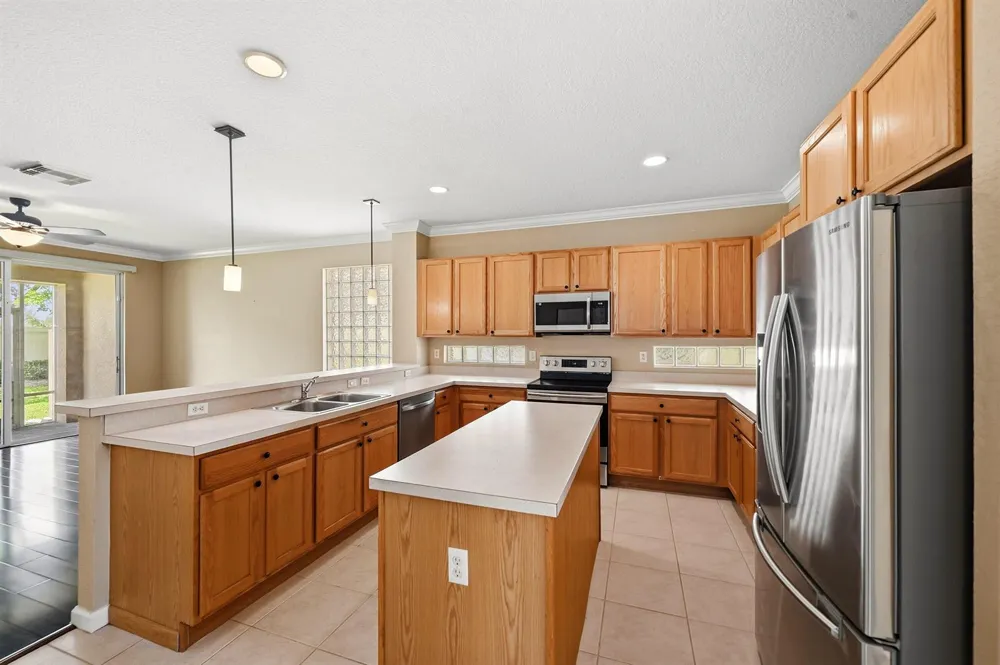421 Gazetta Way West Palm Beach, FL 33413