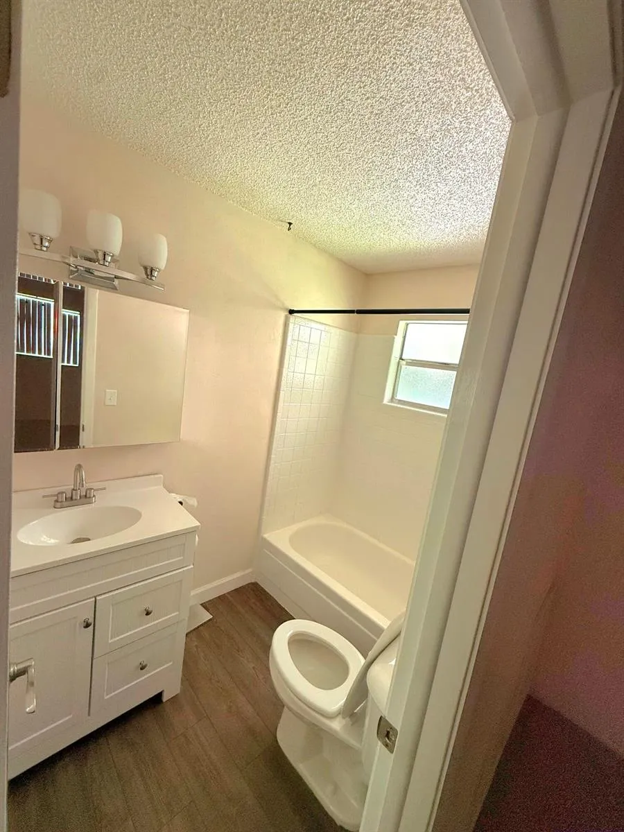 2466 44th Avenue Vero Beach, FL 32966