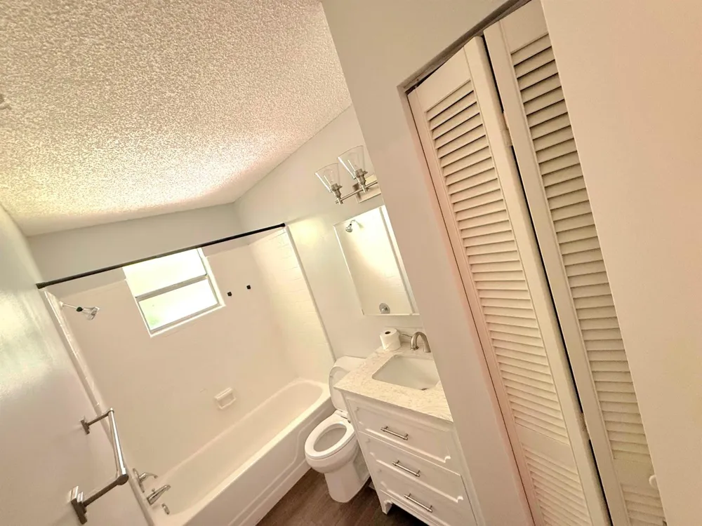 2466 44th Avenue Vero Beach, FL 32966