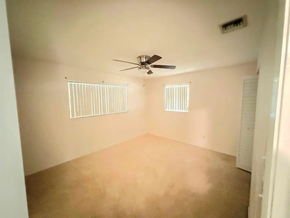 2466 44th Avenue Vero Beach, FL 32966