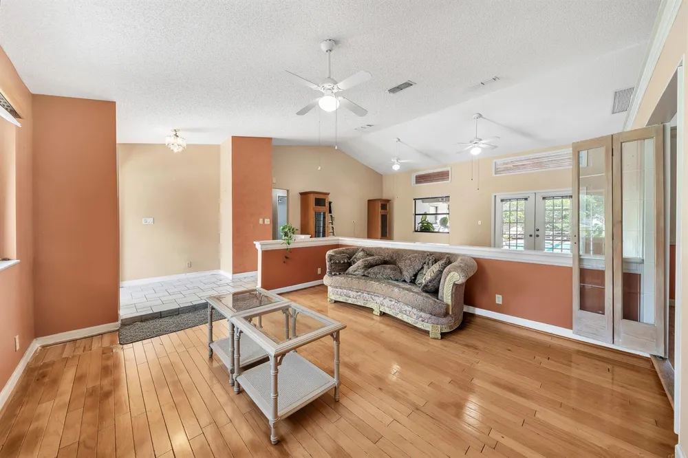 4377 NW 88th Terrace Coral Springs, FL 33065