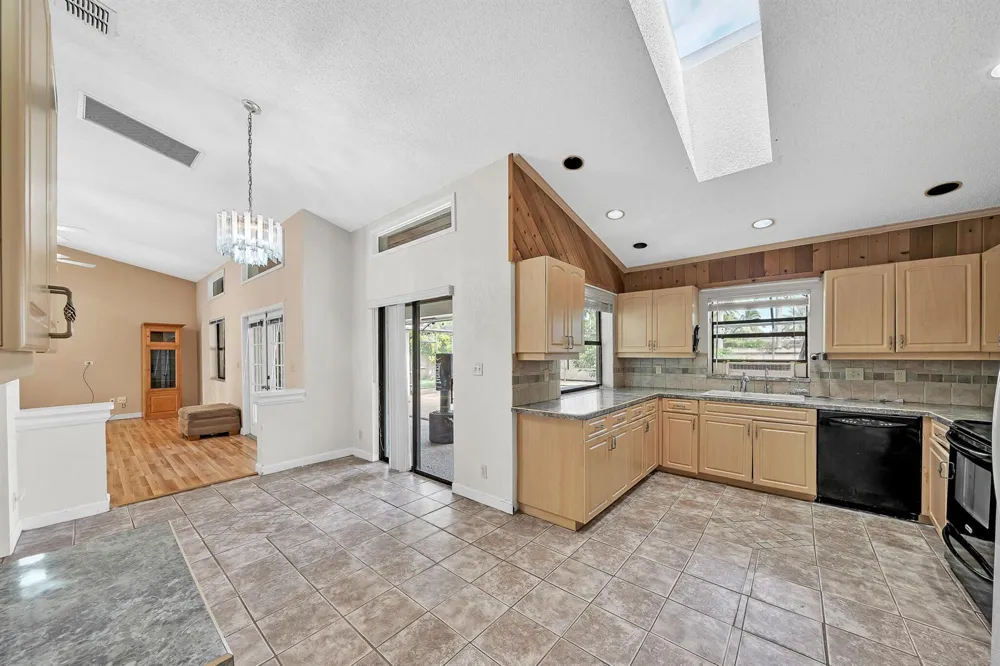 4377 NW 88th Terrace Coral Springs, FL 33065
