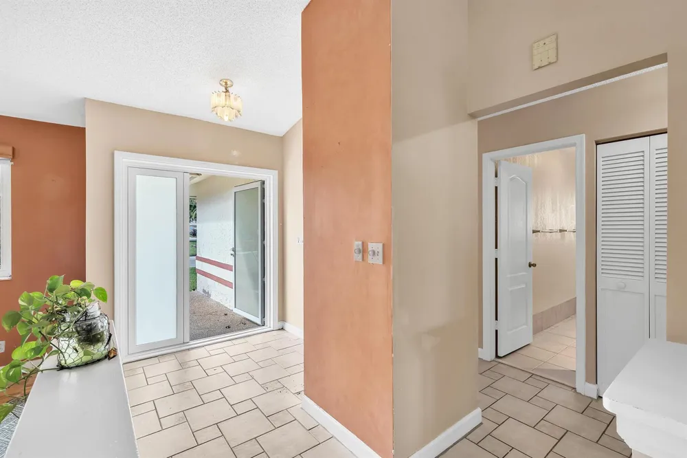 4377 NW 88th Terrace Coral Springs, FL 33065