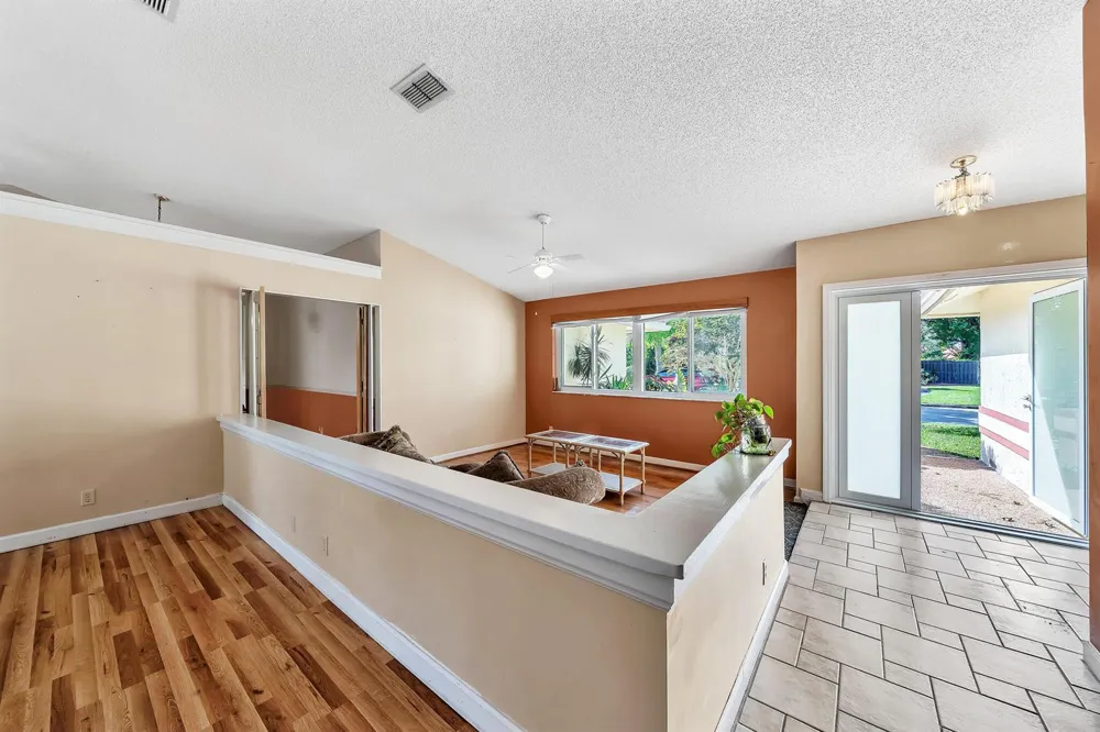 4377 NW 88th Terrace Coral Springs, FL 33065