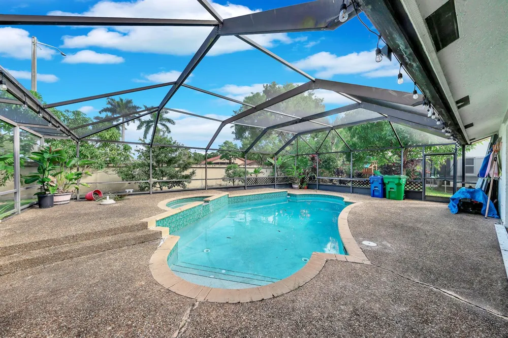 4377 NW 88th Terrace Coral Springs, FL 33065