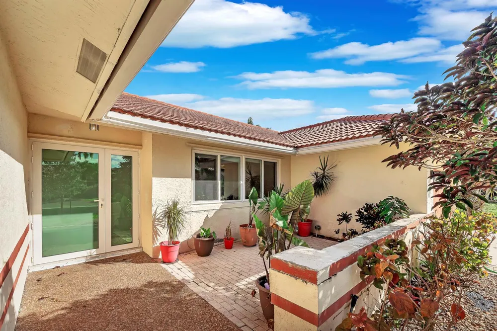 4377 NW 88th Terrace Coral Springs, FL 33065