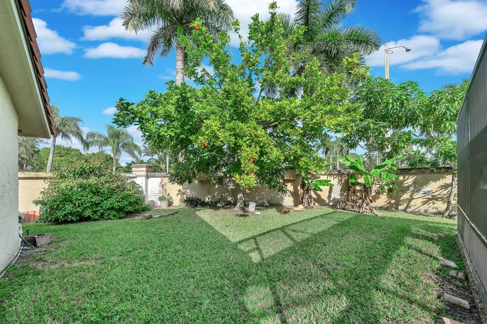 4377 NW 88th Terrace Coral Springs, FL 33065