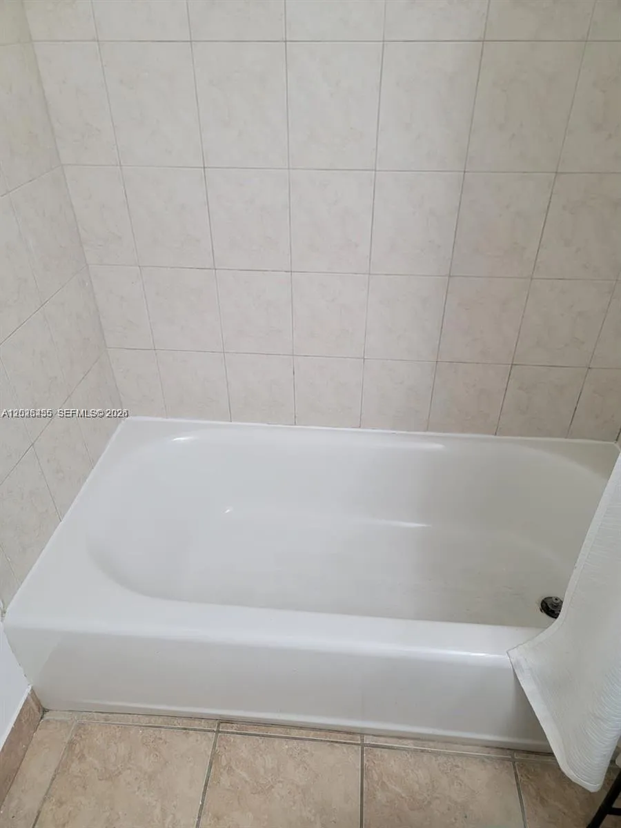 2660 NE 8th Ave #107 Wilton Manors, FL 33334