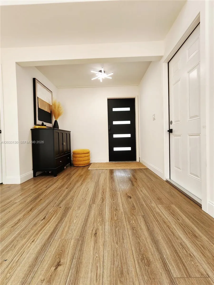 4962 SW 95th Ave Cooper City, FL 33328