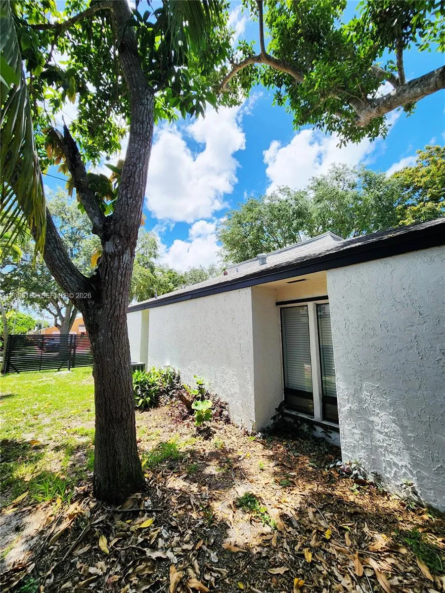 4962 SW 95th Ave Cooper City, FL 33328