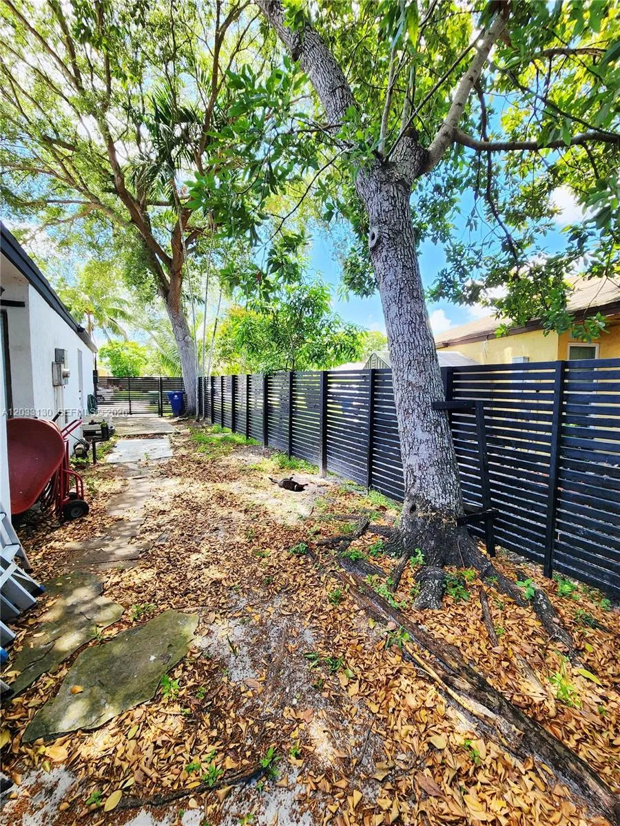 4962 SW 95th Ave Cooper City, FL 33328