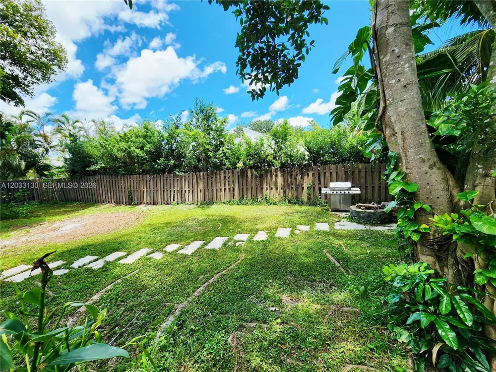 4962 SW 95th Ave Cooper City, FL 33328
