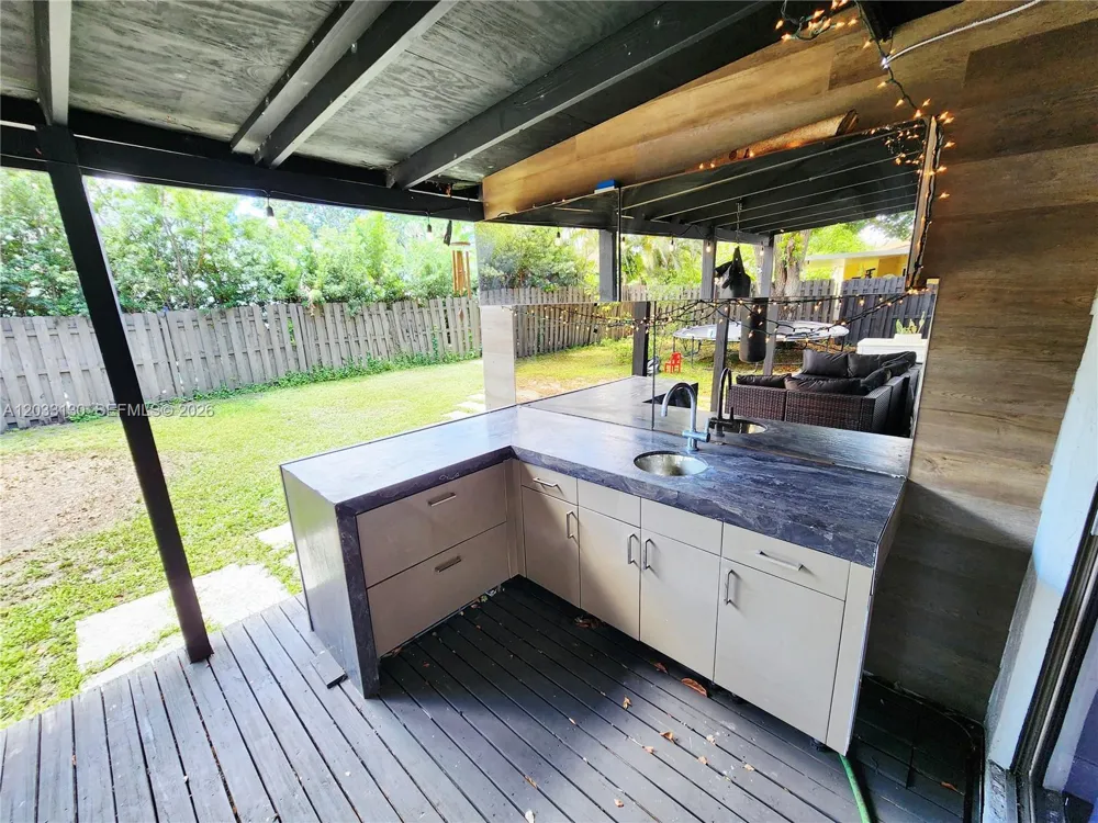 4962 SW 95th Ave Cooper City, FL 33328
