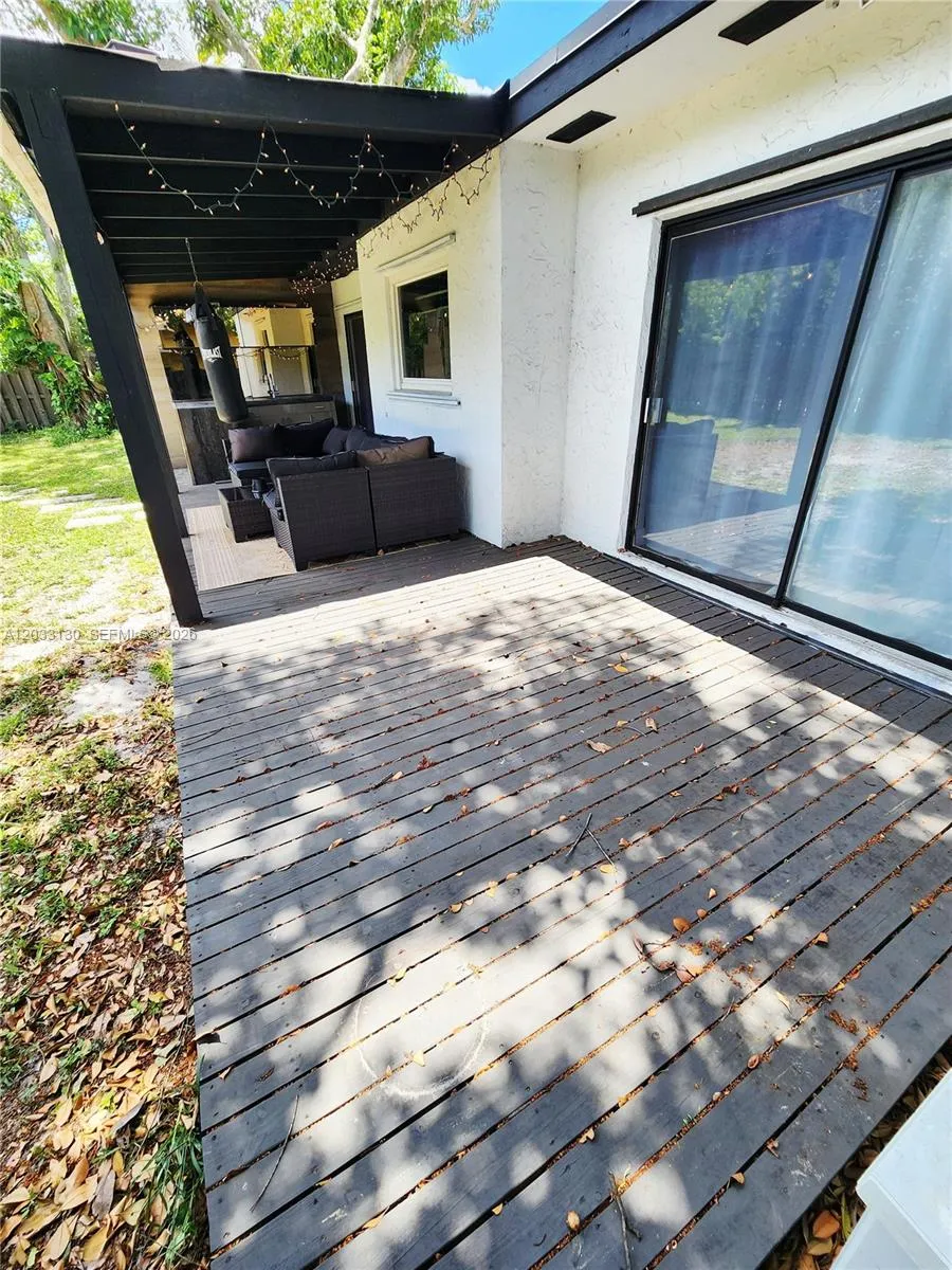 4962 SW 95th Ave Cooper City, FL 33328