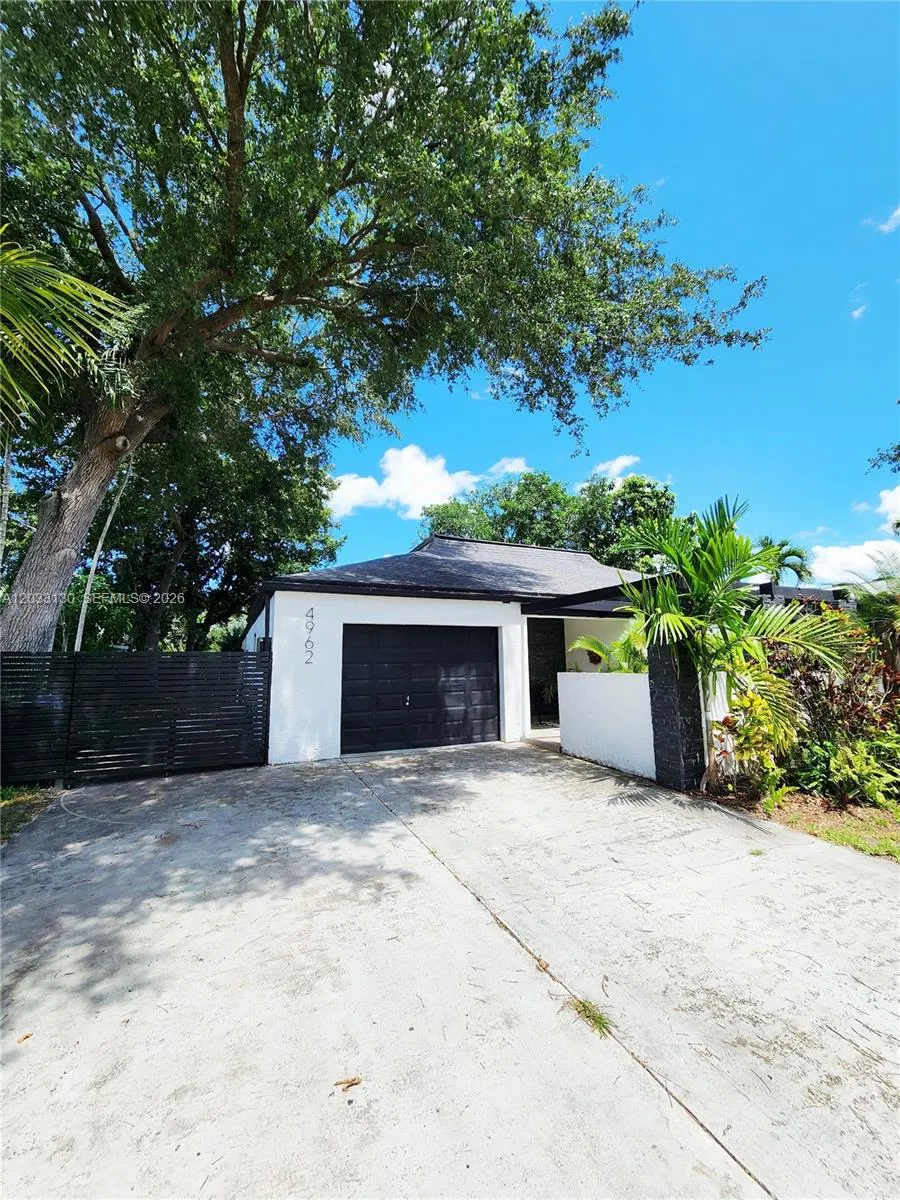 4962 SW 95th Ave Cooper City, FL 33328