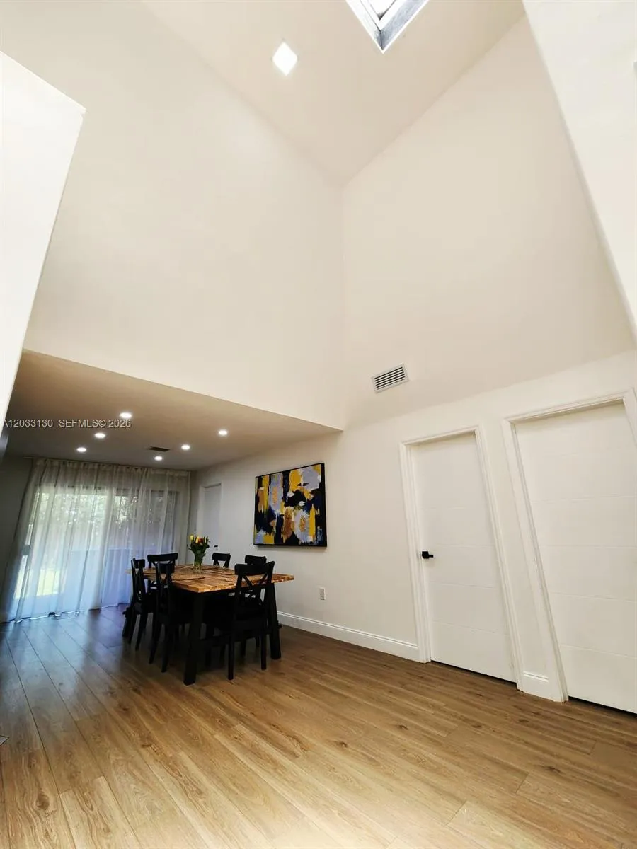 4962 SW 95th Ave Cooper City, FL 33328