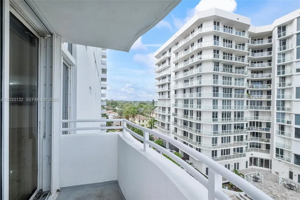 8911 Collins Ave #605 Surfside, FL 33154
