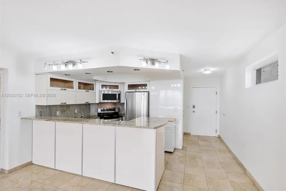 8911 Collins Ave #605 Surfside, FL 33154
