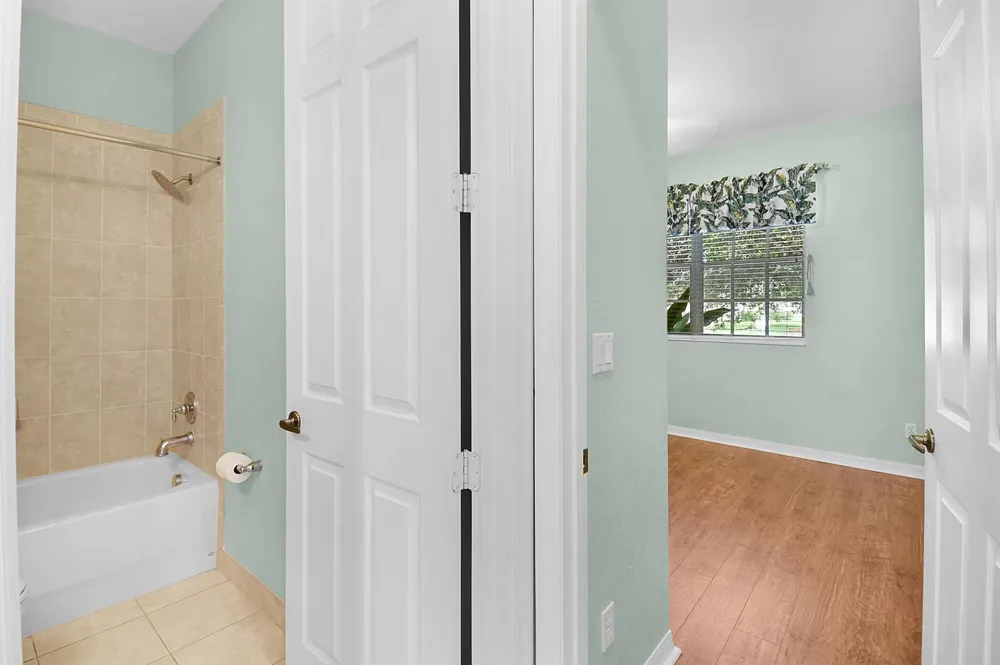 9902 E Verona Circle Circle Vero Beach, FL 32966