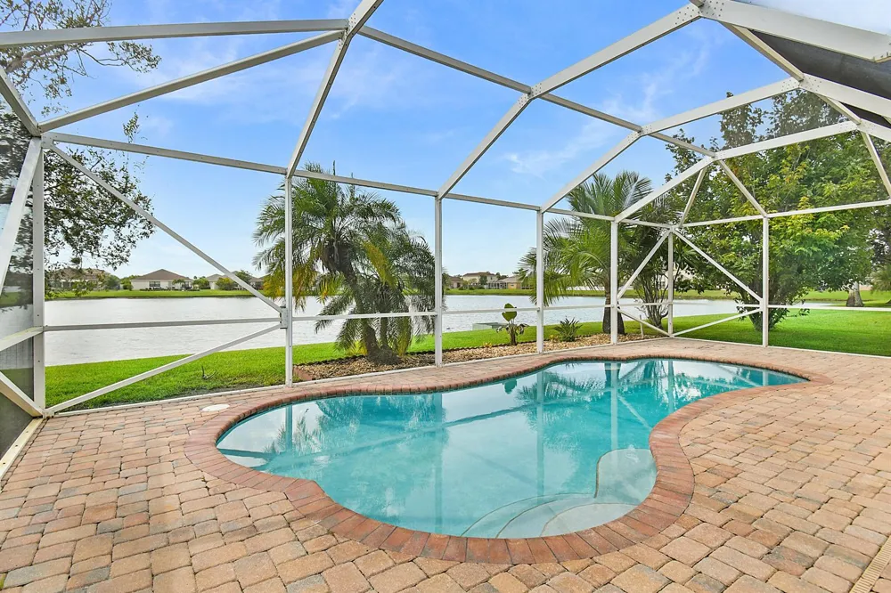 9902 E Verona Circle Circle Vero Beach, FL 32966