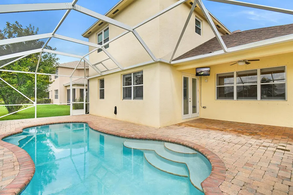 9902 E Verona Circle Circle Vero Beach, FL 32966