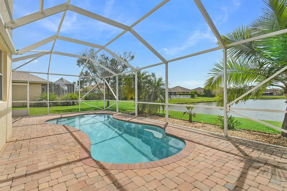 9902 E Verona Circle Circle Vero Beach, FL 32966