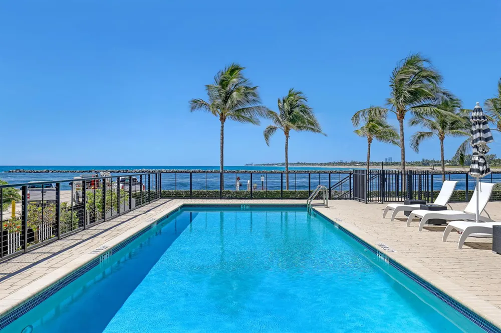 106 Inlet Way #305 Palm Beach Shores, FL 33404