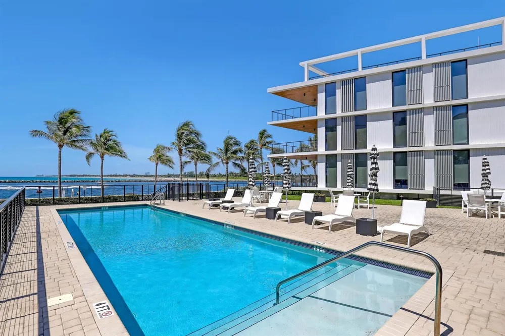 106 Inlet Way #305 Palm Beach Shores, FL 33404