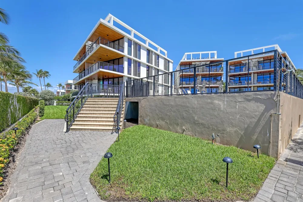 106 Inlet Way #305 Palm Beach Shores, FL 33404