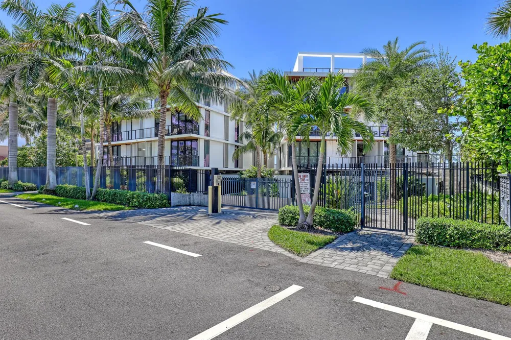 106 Inlet Way #305 Palm Beach Shores, FL 33404