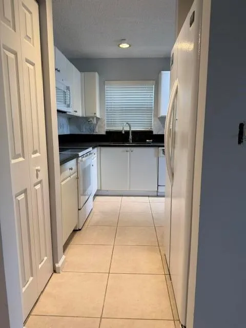 2440 NW 99th Way Sunrise, FL 33322