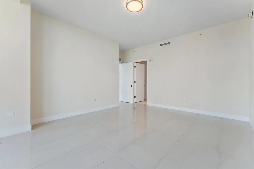 3100 Ocean Drive #H1206 Singer Island, FL 33404
