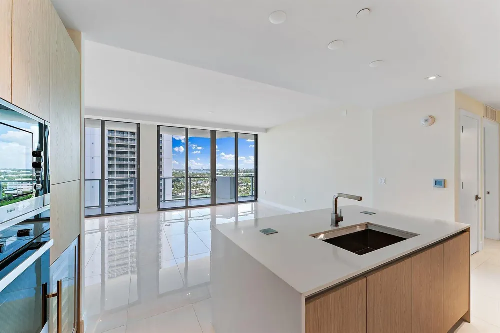 3100 Ocean Drive #H1206 Singer Island, FL 33404