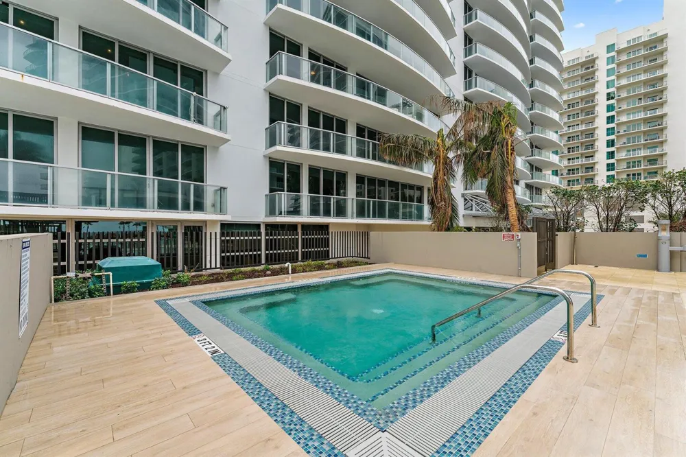 3100 Ocean Drive #H1206 Singer Island, FL 33404