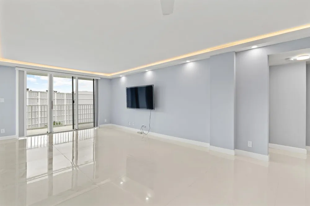 3580 S Ocean Boulevard #8b South Palm Beach, FL 33480