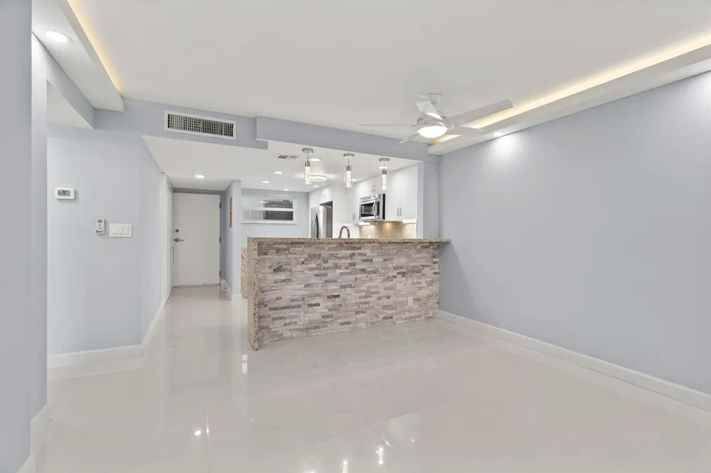 3580 S Ocean Boulevard #8b South Palm Beach, FL 33480