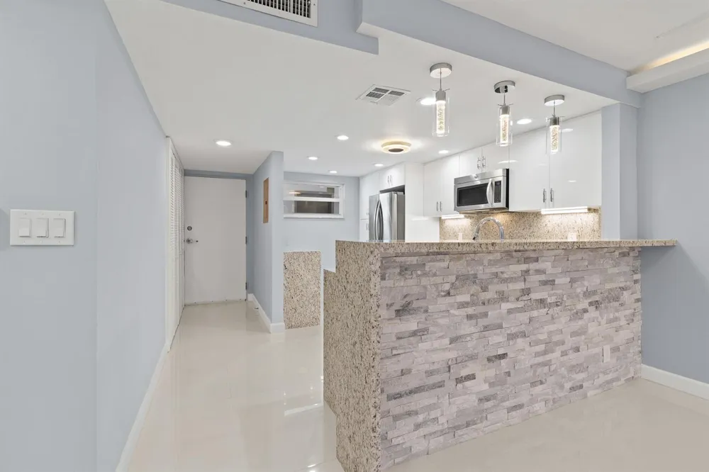 3580 S Ocean Boulevard #8b South Palm Beach, FL 33480