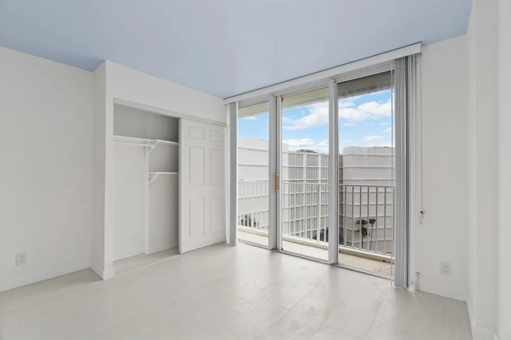 3580 S Ocean Boulevard #8b South Palm Beach, FL 33480