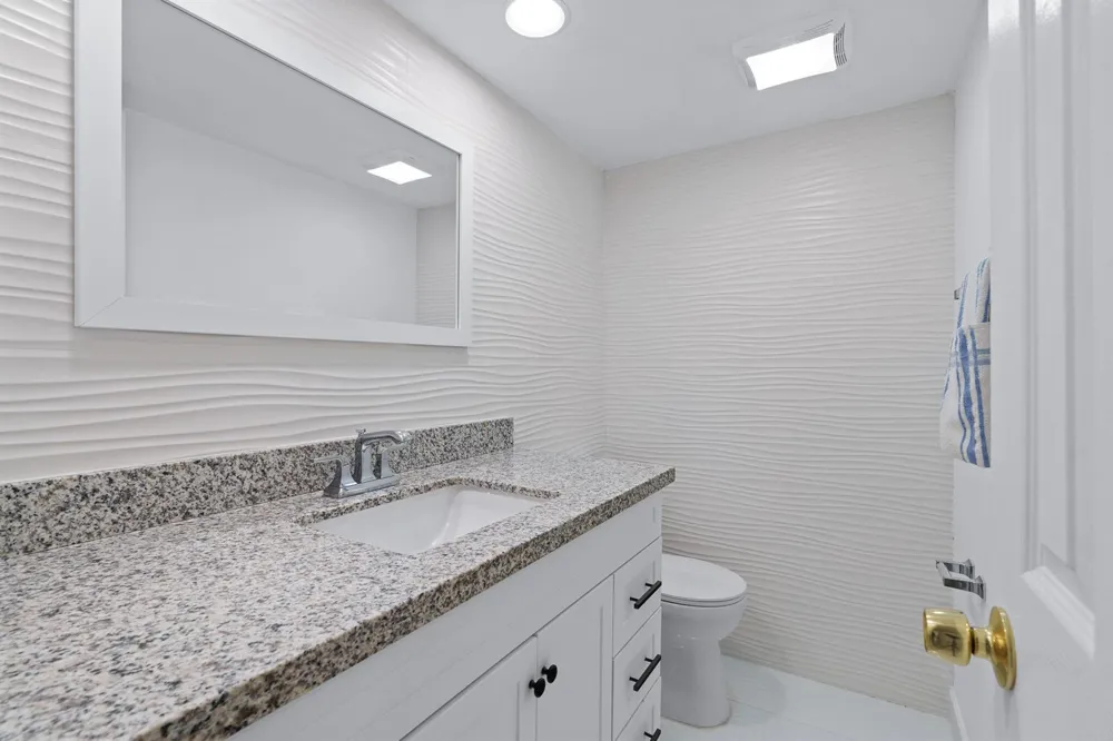 3580 S Ocean Boulevard #8b South Palm Beach, FL 33480