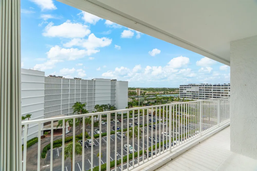 3580 S Ocean Boulevard #8b South Palm Beach, FL 33480