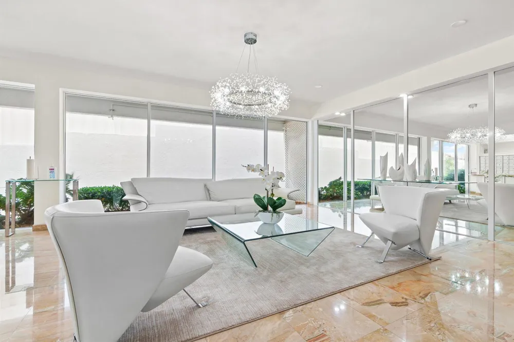 3580 S Ocean Boulevard #8b South Palm Beach, FL 33480