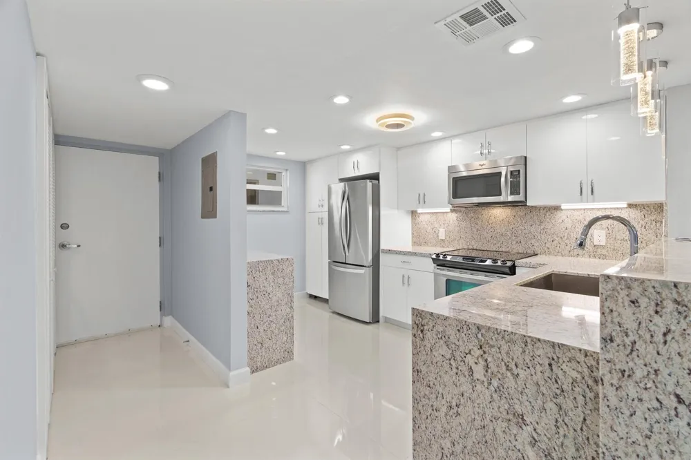 3580 S Ocean Boulevard #8b South Palm Beach, FL 33480
