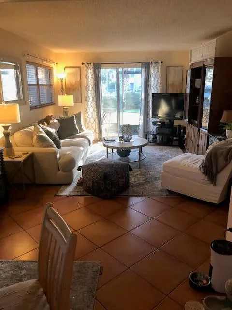 5509 Fountain Lake Circle #C110 Bradenton, FL 34207