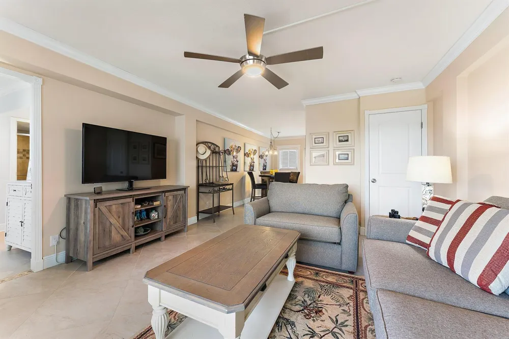 33 S Ocean Avenue #502 Palm Beach Shores, FL 33404