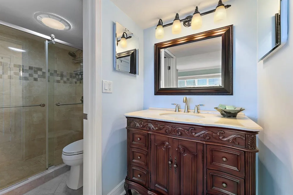 33 S Ocean Avenue #502 Palm Beach Shores, FL 33404