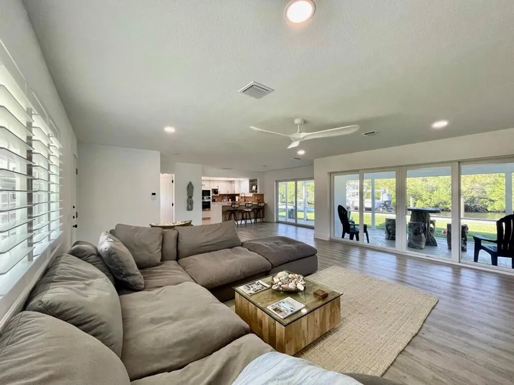 8585 SE Palm Street Hobe Sound, FL 33455