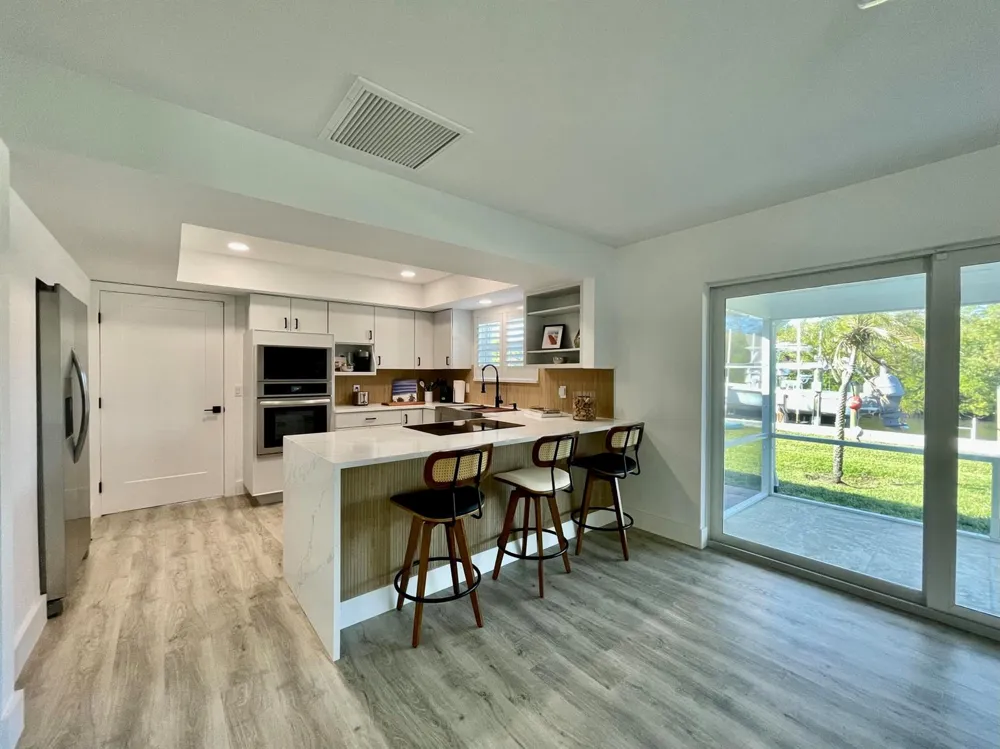 8585 SE Palm Street Hobe Sound, FL 33455