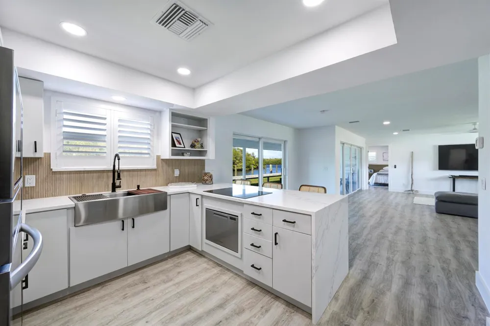 8585 SE Palm Street Hobe Sound, FL 33455